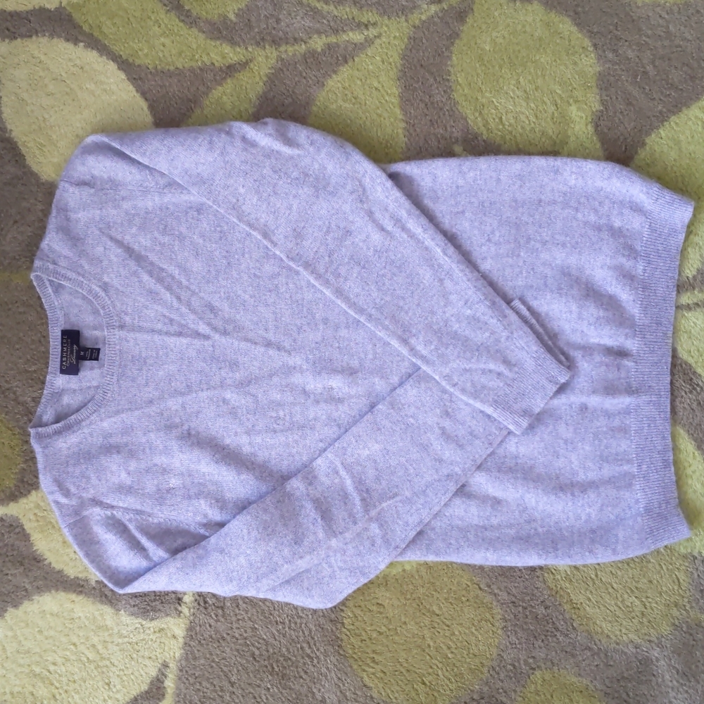 Grey cashmere sweater, used condition